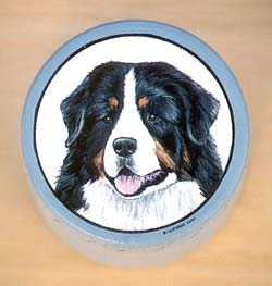Large Round Hardwood Box - Bernese Mountain Dog